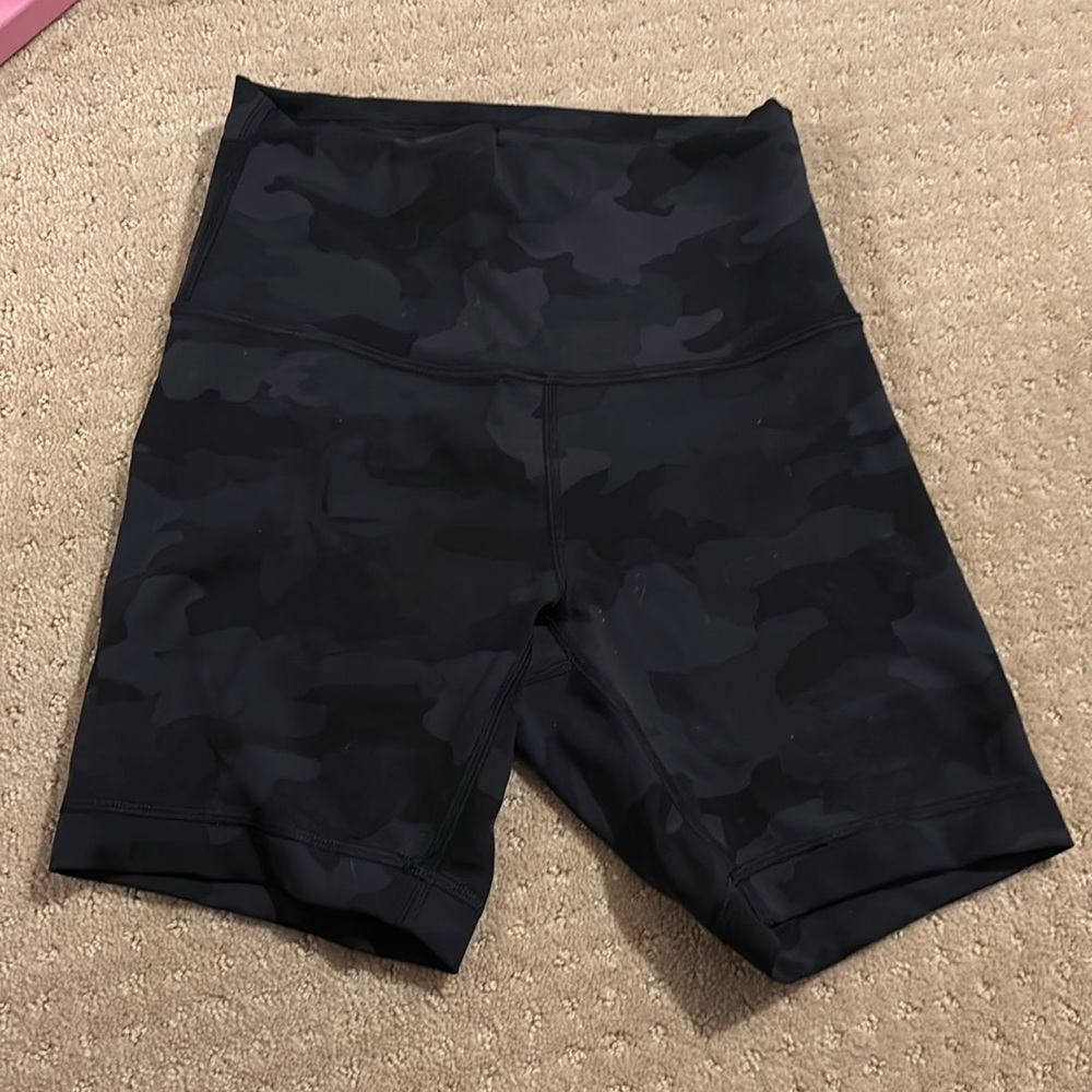 Lululemon wunder train high rise shorts